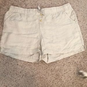 Khaki linen shorts